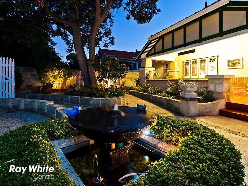 17 Munsie Avenue, Daglish WA 6008