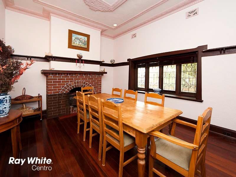 17 Munsie Avenue, Daglish WA 6008