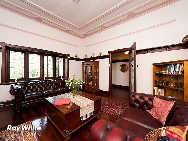 17 Munsie Avenue, Daglish WA 6008