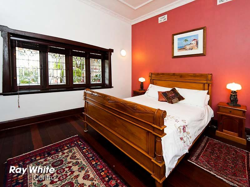 17 Munsie Avenue, Daglish WA 6008
