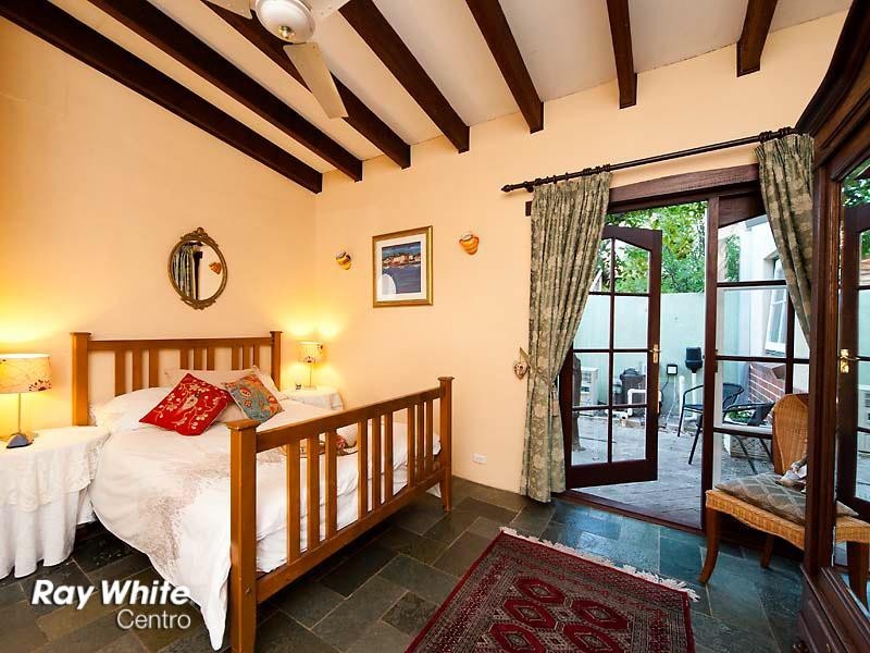 17 Munsie Avenue, Daglish WA 6008