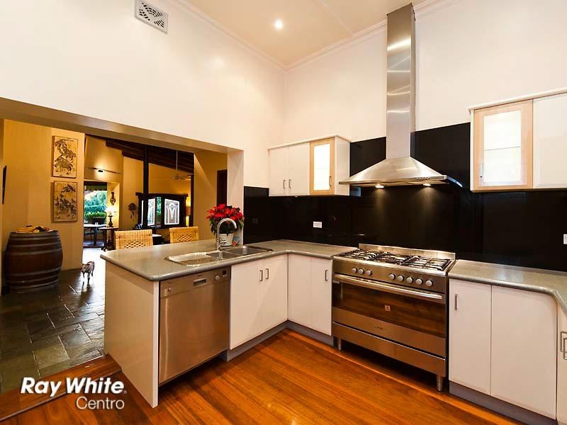 17 Munsie Avenue, Daglish WA 6008