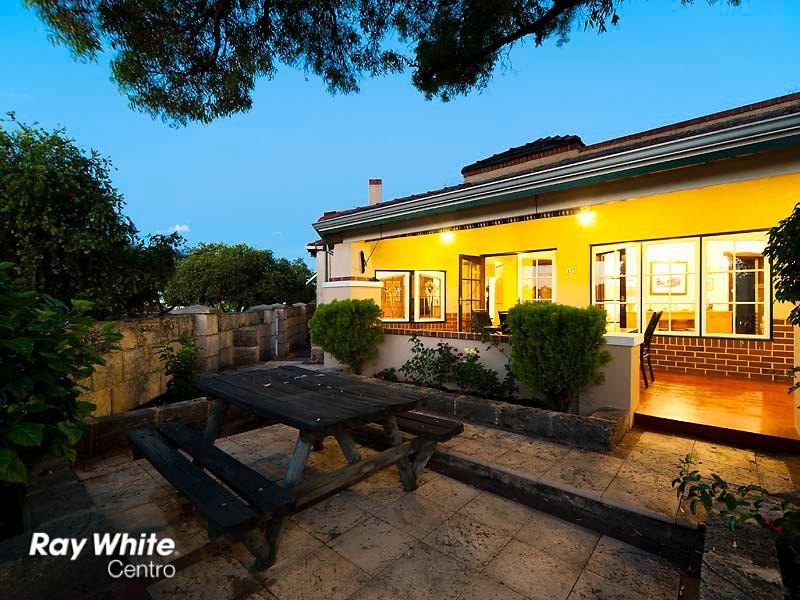 17 Munsie Avenue, Daglish WA 6008