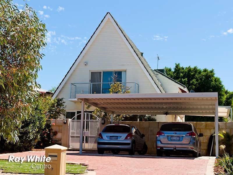 7a Pickering Way, Booragoon WA 6154