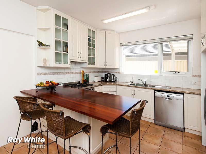 7a Pickering Way, Booragoon WA 6154