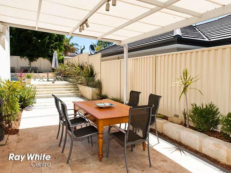 7a Pickering Way, Booragoon WA 6154