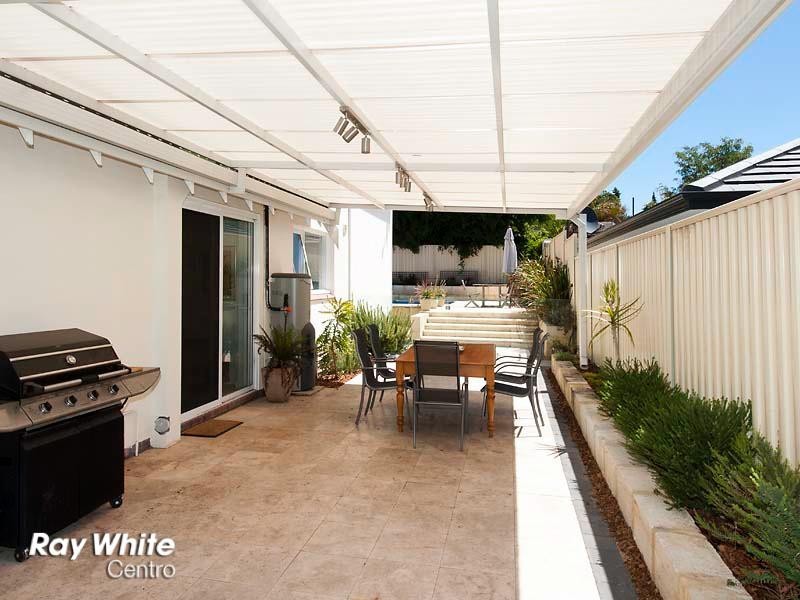 7a Pickering Way, Booragoon WA 6154