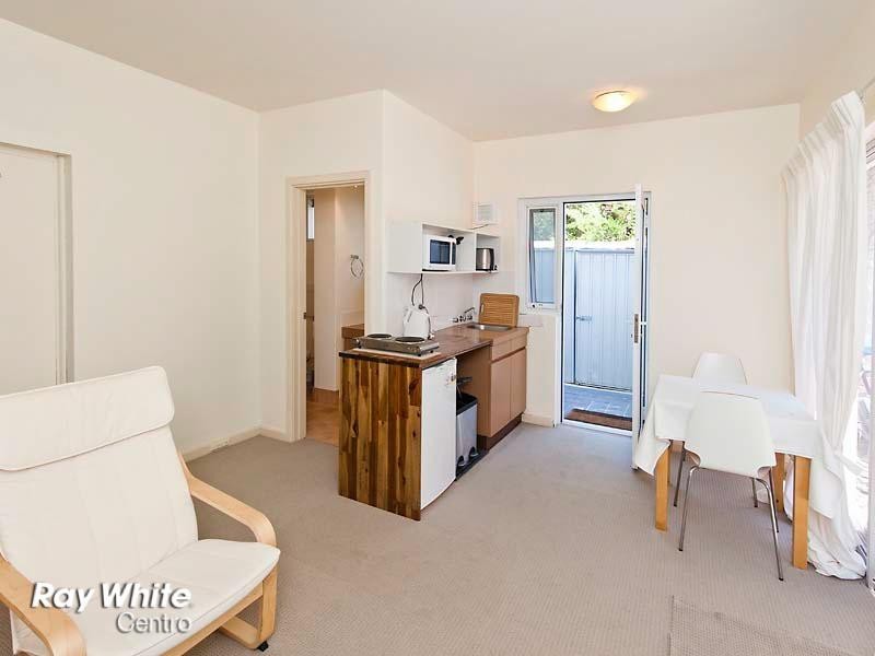 7a Pickering Way, Booragoon WA 6154