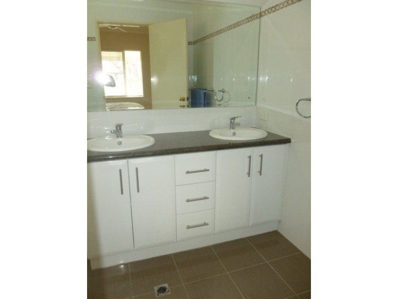 10 Tallow Tree Crescent, Subiaco WA 6008