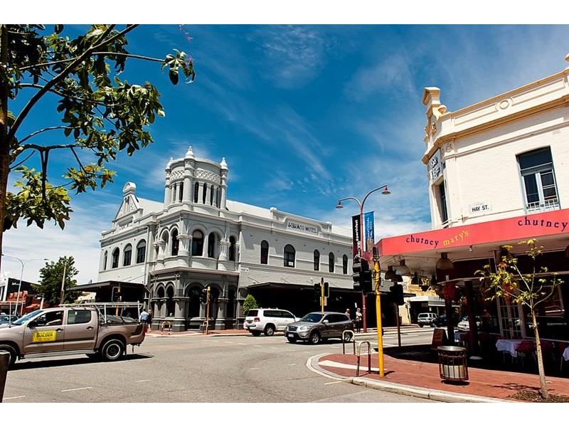 10 Tallow Tree Crescent, Subiaco WA 6008