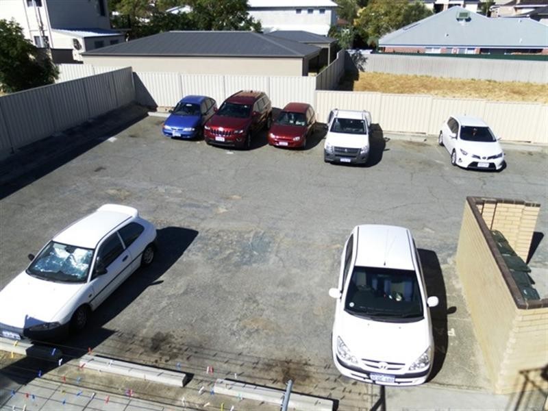 4/10 Rutland Avenue, Lathlain WA 6100