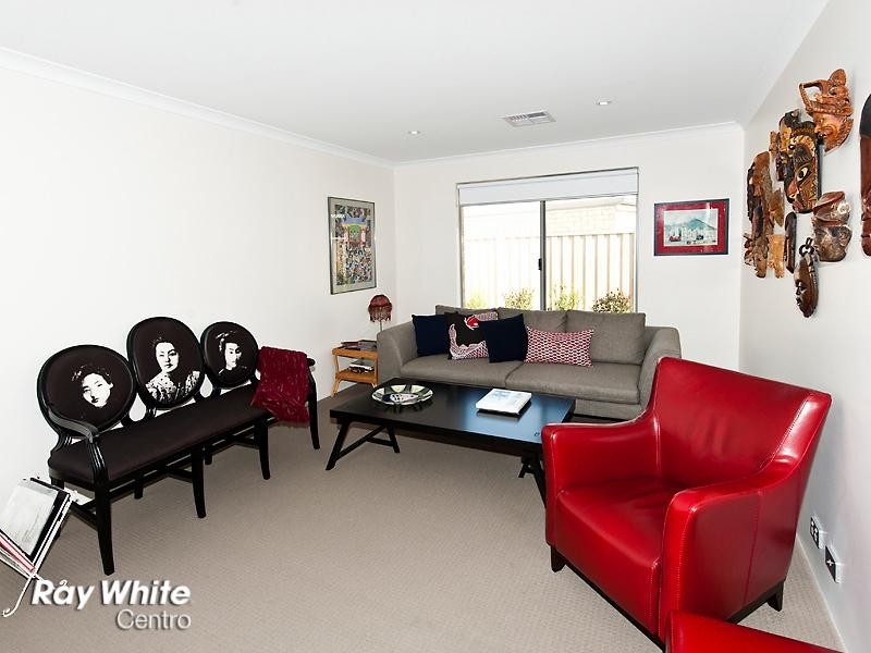 19 Sharperton Meander, Mandurah WA 6210