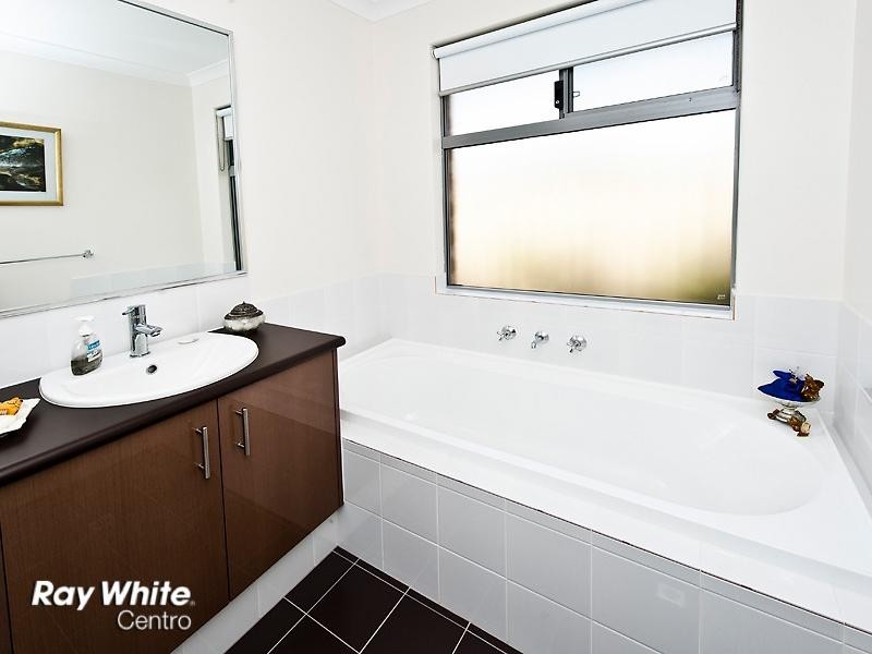 19 Sharperton Meander, Mandurah WA 6210