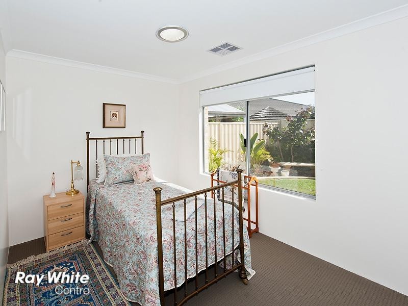 19 Sharperton Meander, Mandurah WA 6210