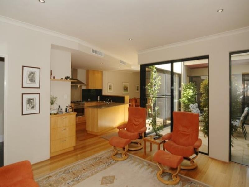 68 Coral Tree Avenue, Subiaco WA 6008