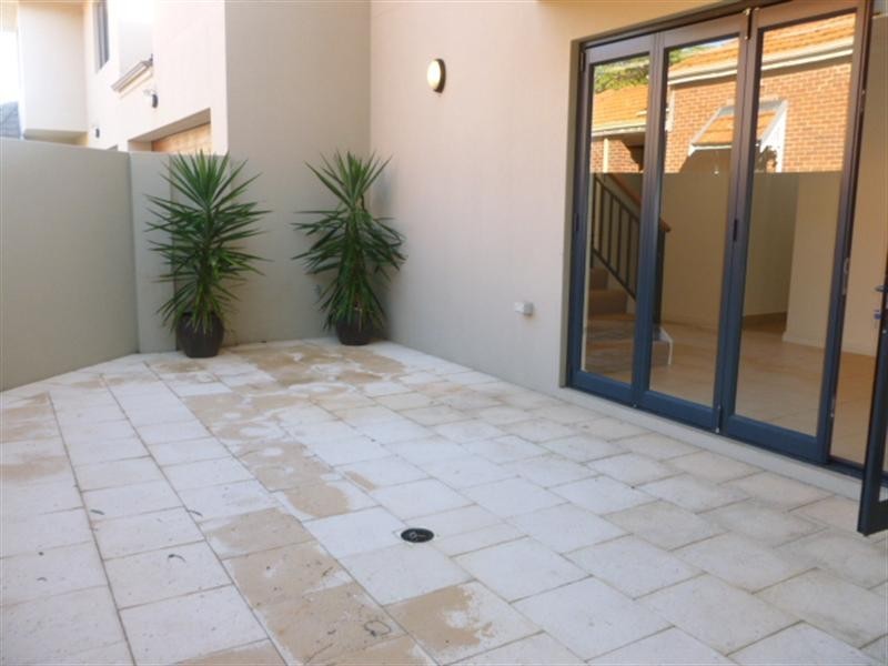 111a Churchill Avenue, Subiaco WA 6008