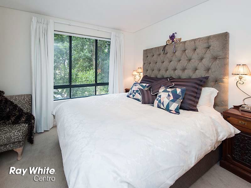 2/26 Saunders Street, East Perth WA 6004