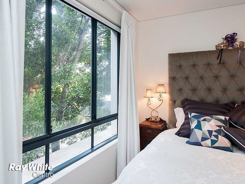 2/26 Saunders Street, East Perth WA 6004