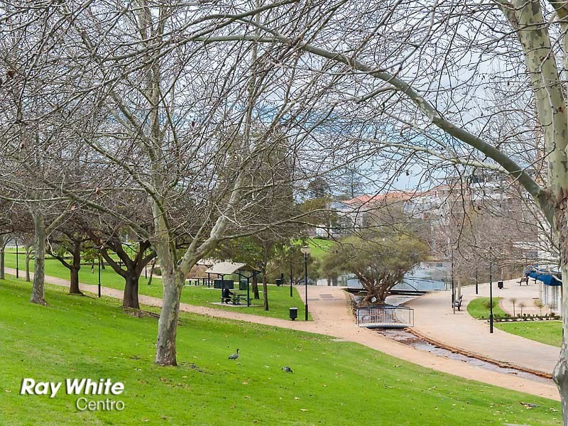 2/26 Saunders Street, East Perth WA 6004