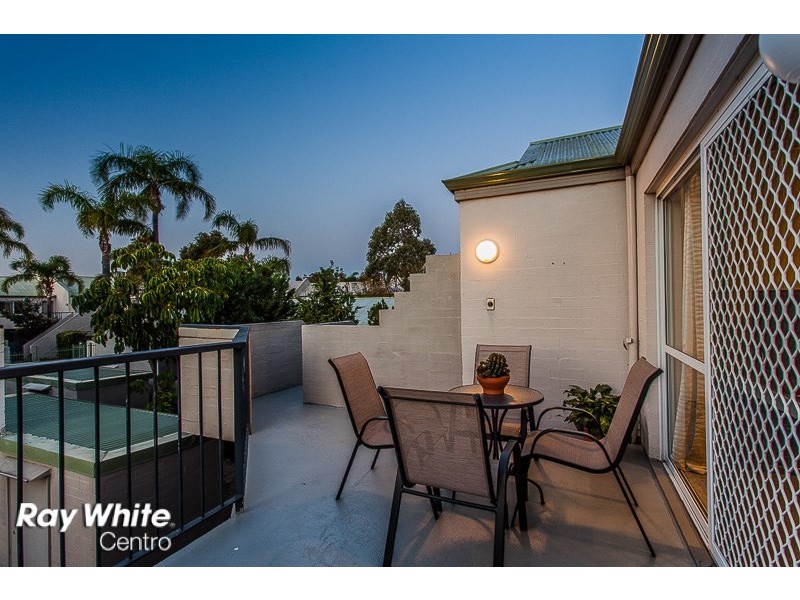 6/2 Waterway Court, Churchlands WA 6018