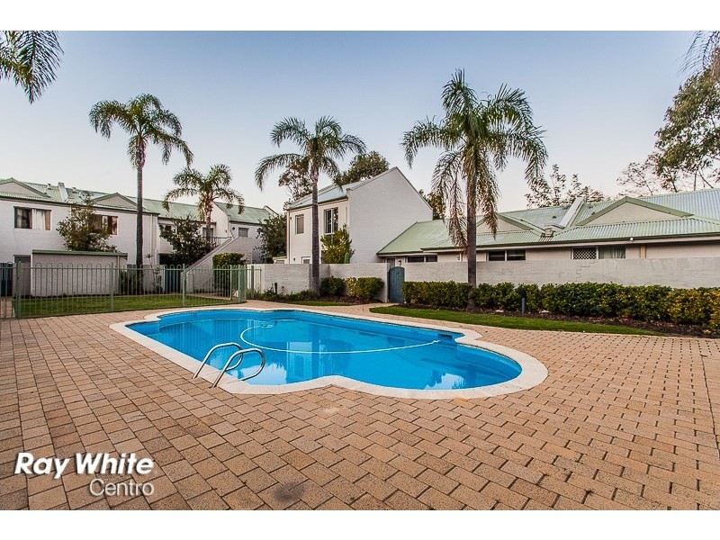 6/2 Waterway Court, Churchlands WA 6018