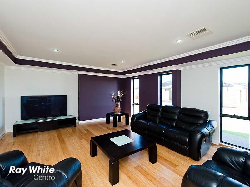 47 Marsdenia Road, Halls Head WA 6210