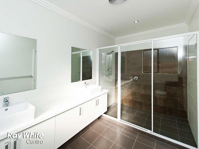 47 Marsdenia Road, Halls Head WA 6210