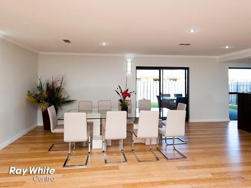 47 Marsdenia Road, Halls Head WA 6210