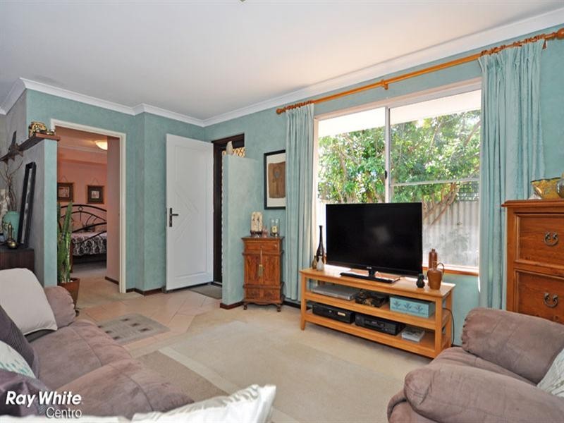 12 Lukin Way, Bassendean WA 6054