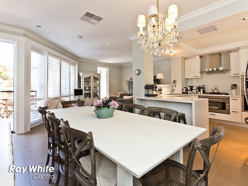 25 University Avenue, Churchlands WA 6018