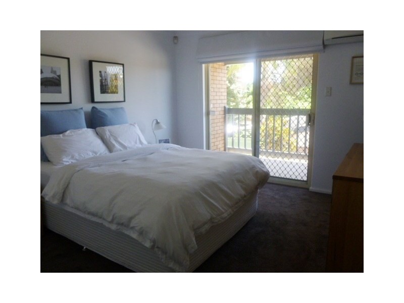 2/5 Denton Street, Wembley WA 6014