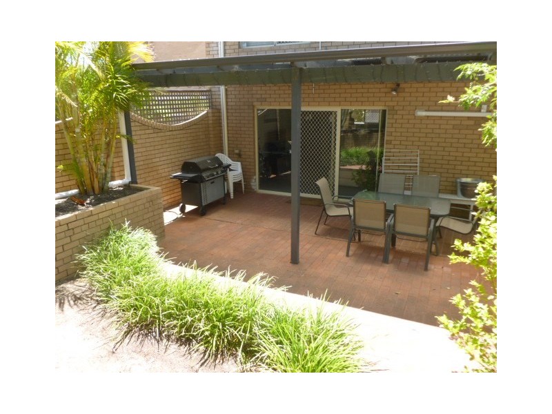 2/5 Denton Street, Wembley WA 6014