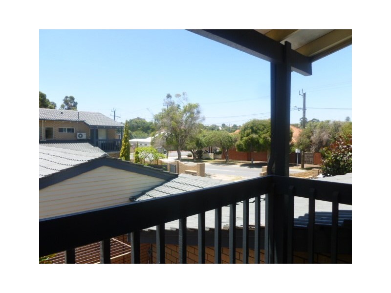 2/5 Denton Street, Wembley WA 6014