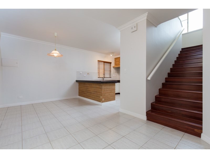 2/15 Kinsella Street, Joondanna WA 6060