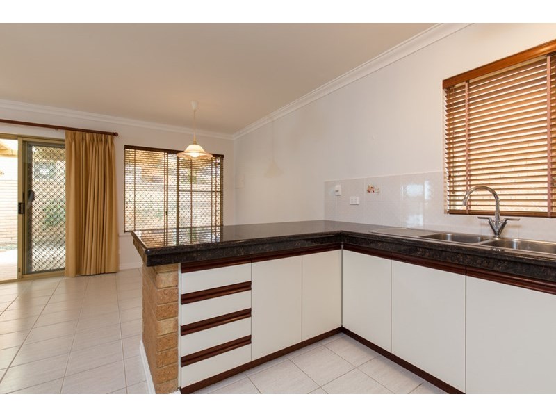 2/15 Kinsella Street, Joondanna WA 6060