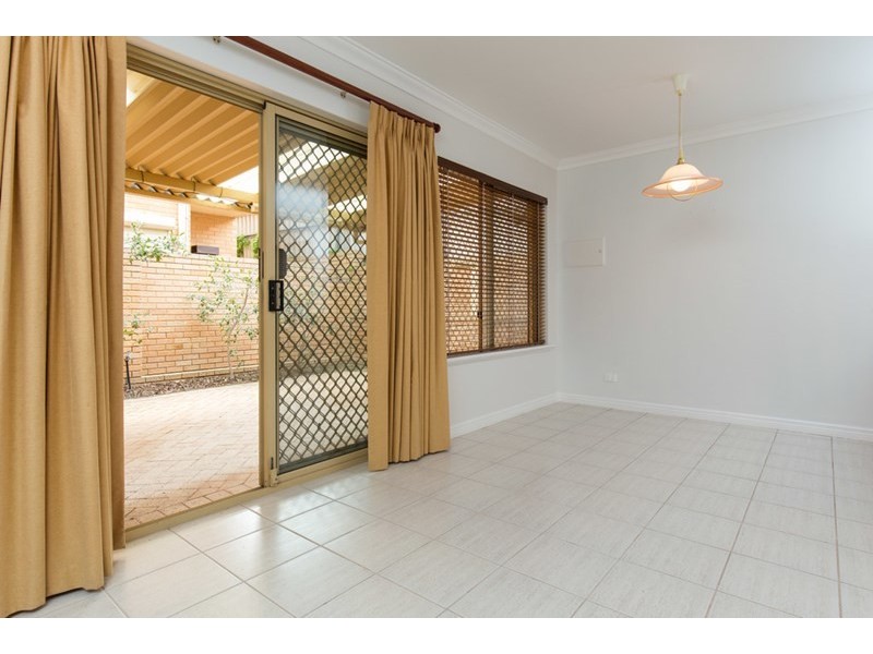 2/15 Kinsella Street, Joondanna WA 6060