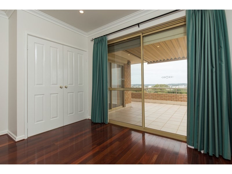 2/15 Kinsella Street, Joondanna WA 6060