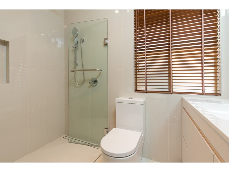 2/15 Kinsella Street, Joondanna WA 6060