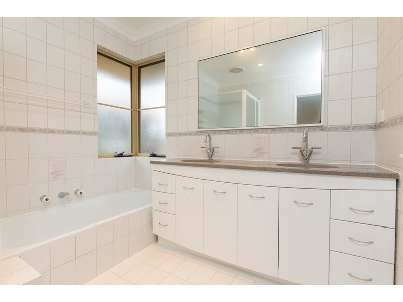 2/15 Kinsella Street, Joondanna WA 6060