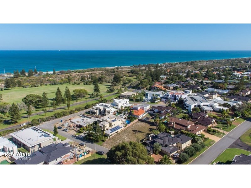 4 Taworri Way, City Beach WA 6015