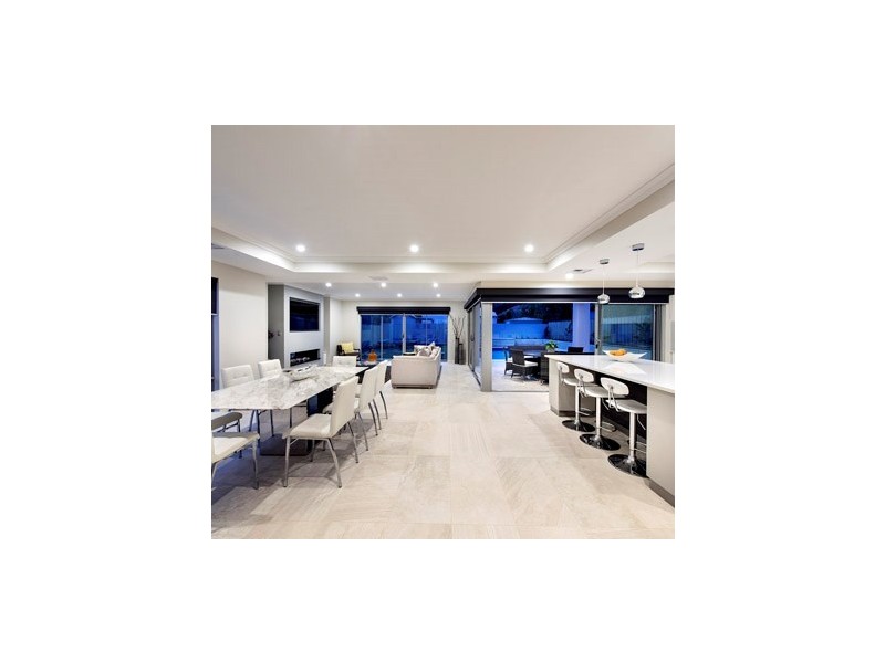 4 Taworri Way, City Beach WA 6015