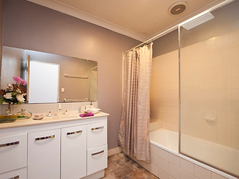 50/42 Pollard Street, Glendalough WA 6016