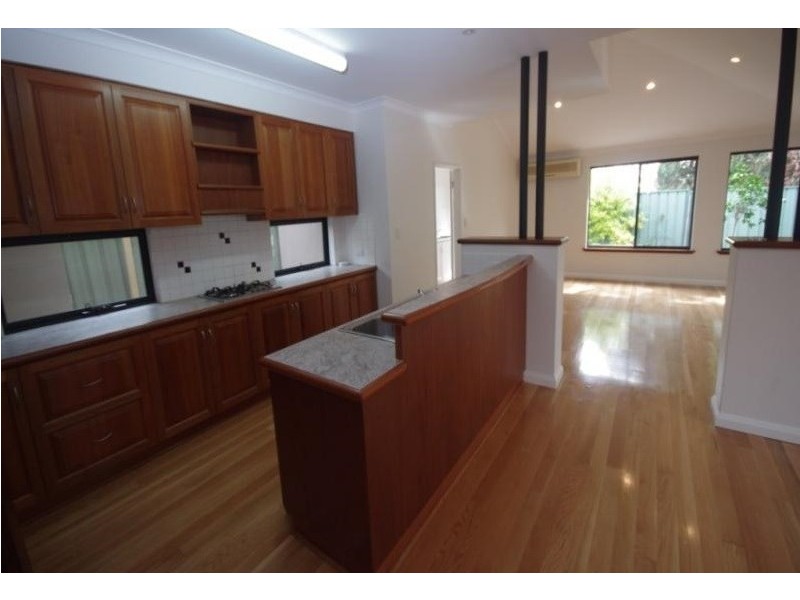 7B Clydesdale Street, Alfred Cove WA 6154