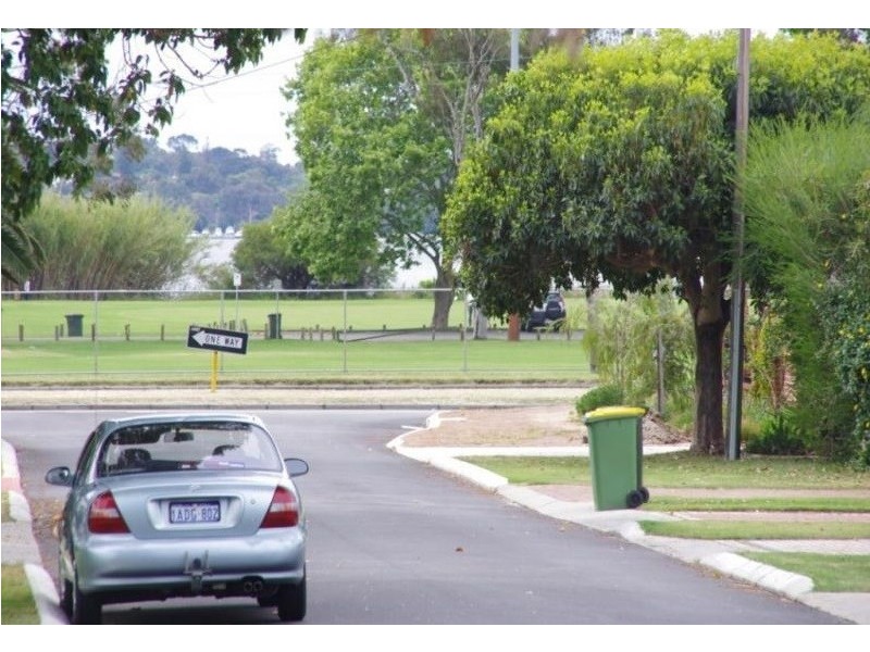 7B Clydesdale Street, Alfred Cove WA 6154