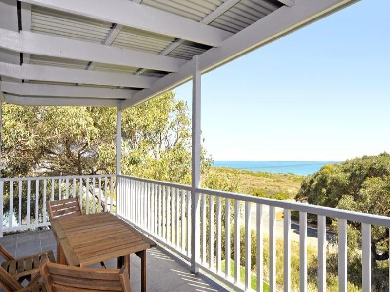 8 Harris Street, Guilderton WA 6041
