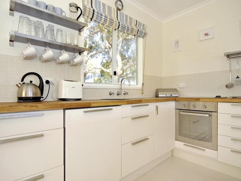 8 Harris Street, Guilderton WA 6041