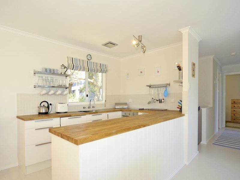 8 Harris Street, Guilderton WA 6041
