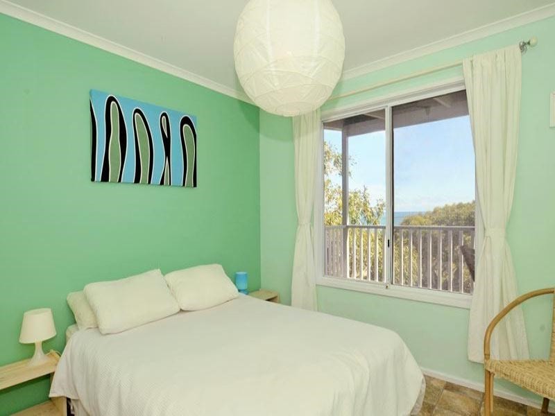 8 Harris Street, Guilderton WA 6041
