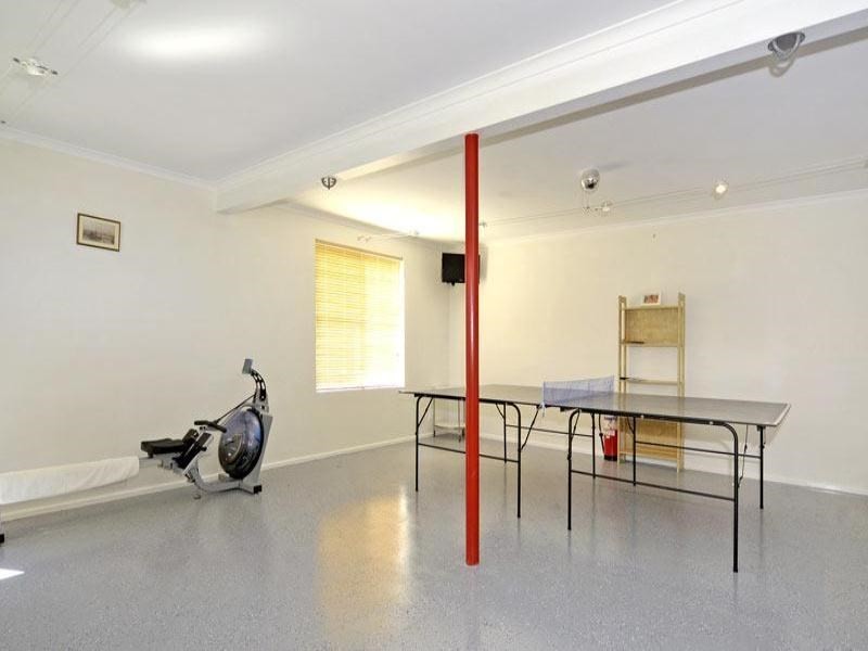 8 Harris Street, Guilderton WA 6041