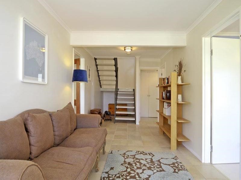8 Harris Street, Guilderton WA 6041